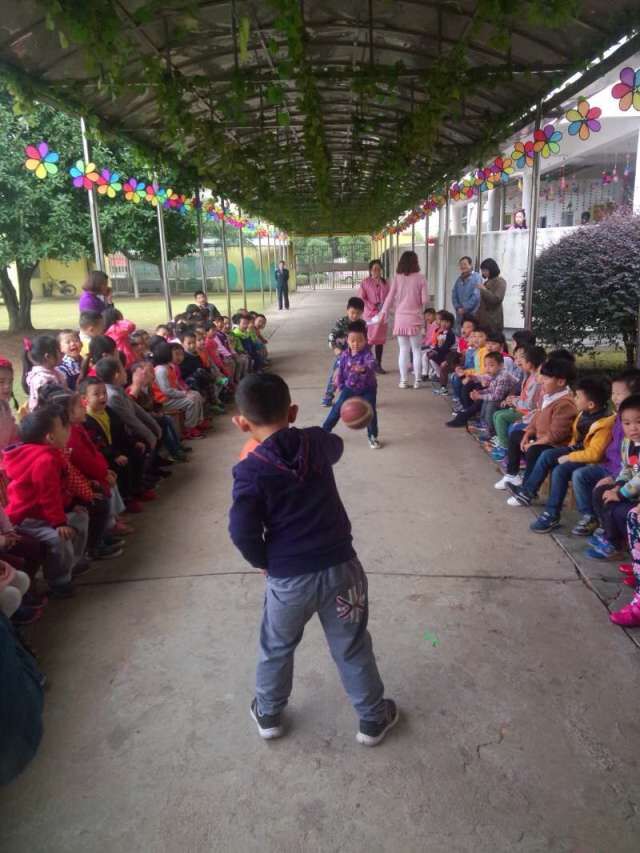 拍球年级预赛