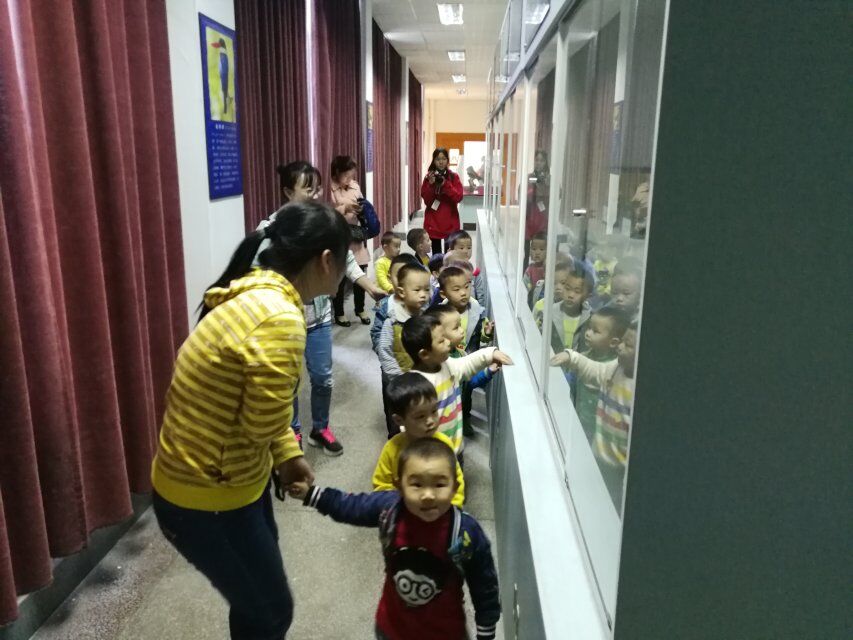 看看我们真不错