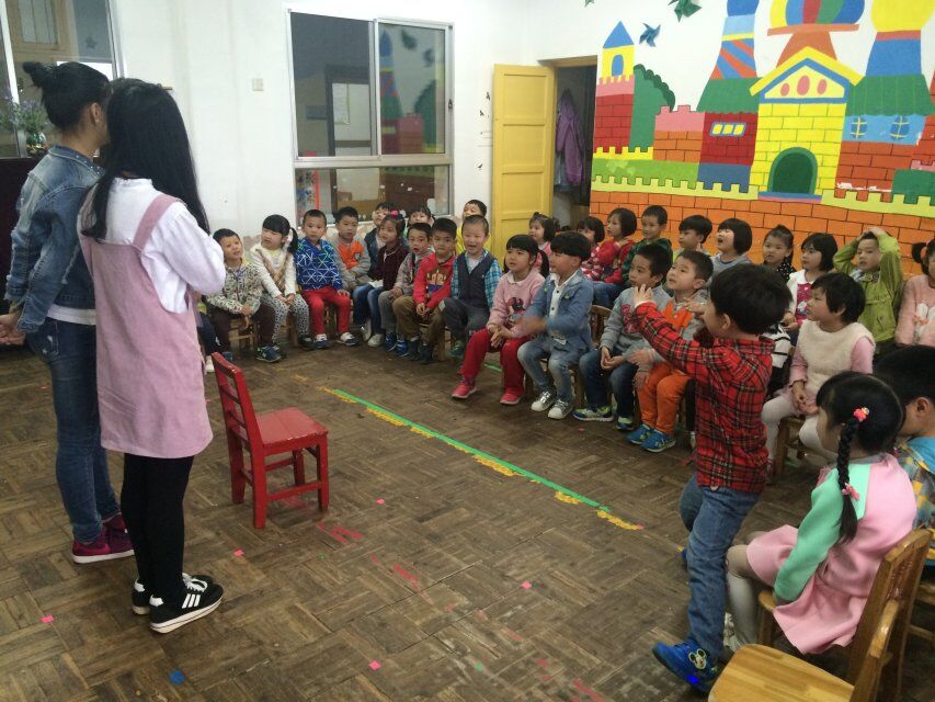 大学生姐姐来给我们讲故事!