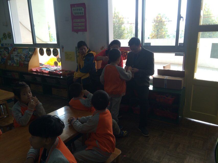 爸爸,感谢您不辞辛苦赶过来!通宵未眠!