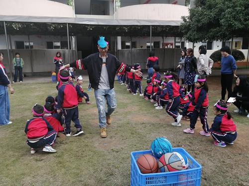 中一班《你抛我接》