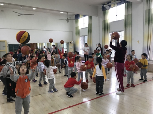 大三班《篮球乐》